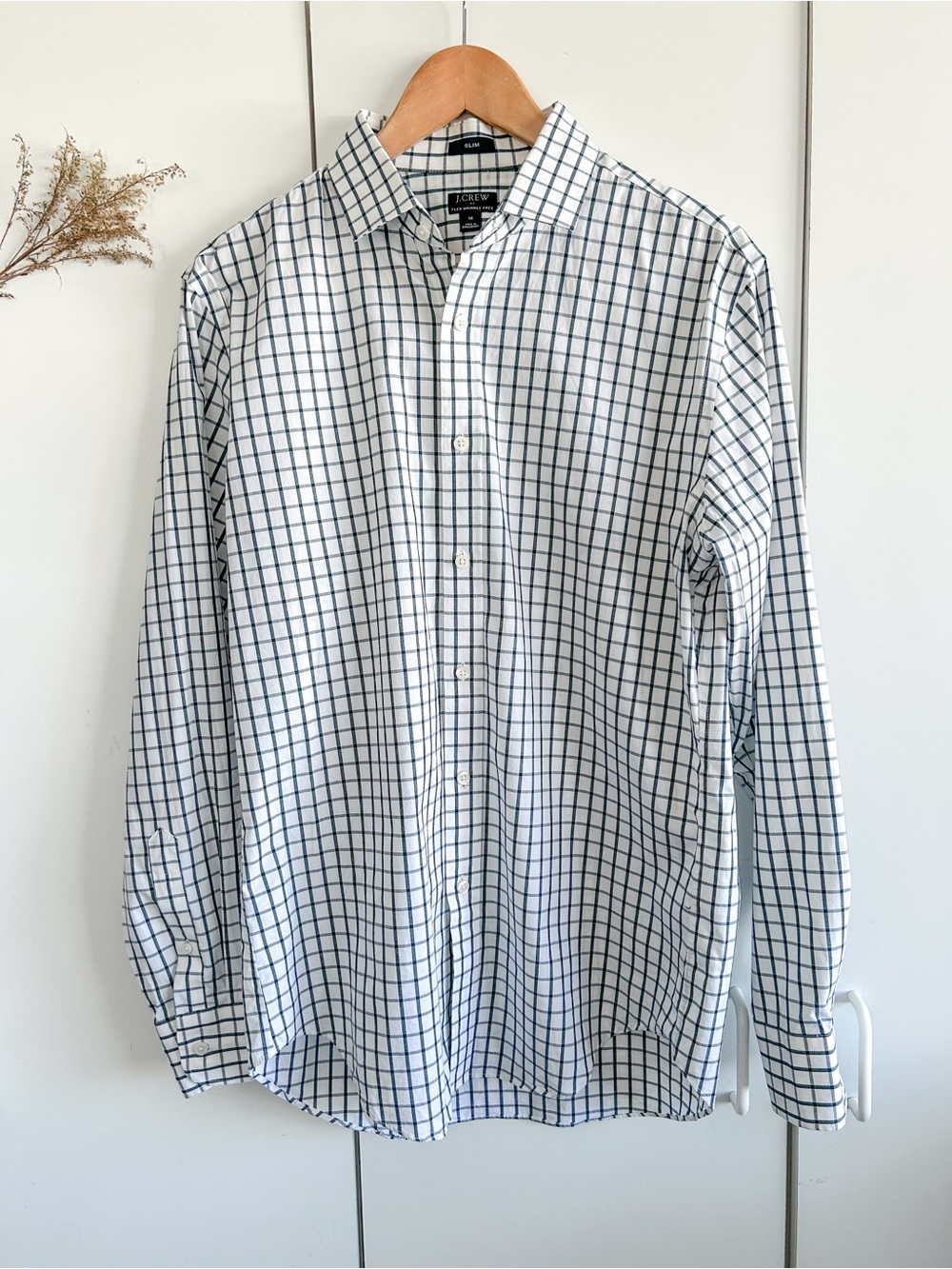 J. Crew Men's Slim White Shirt with Navy Windowpane Check Button Down • Sz M